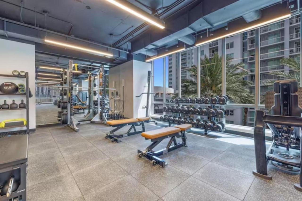 Upscale Ocean View Studio Pool And Gym Villa Miami Exterior photo